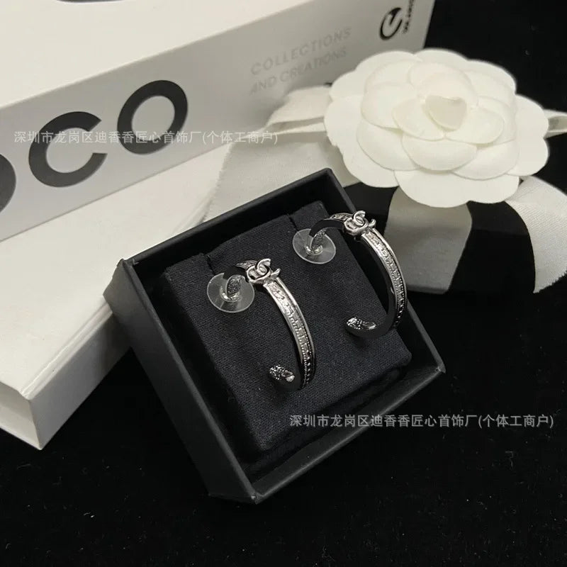 Classic Snake Bone Stud Earrings Light Gold And Silver Needle For Women Versatile Fashion Premium Jewelry