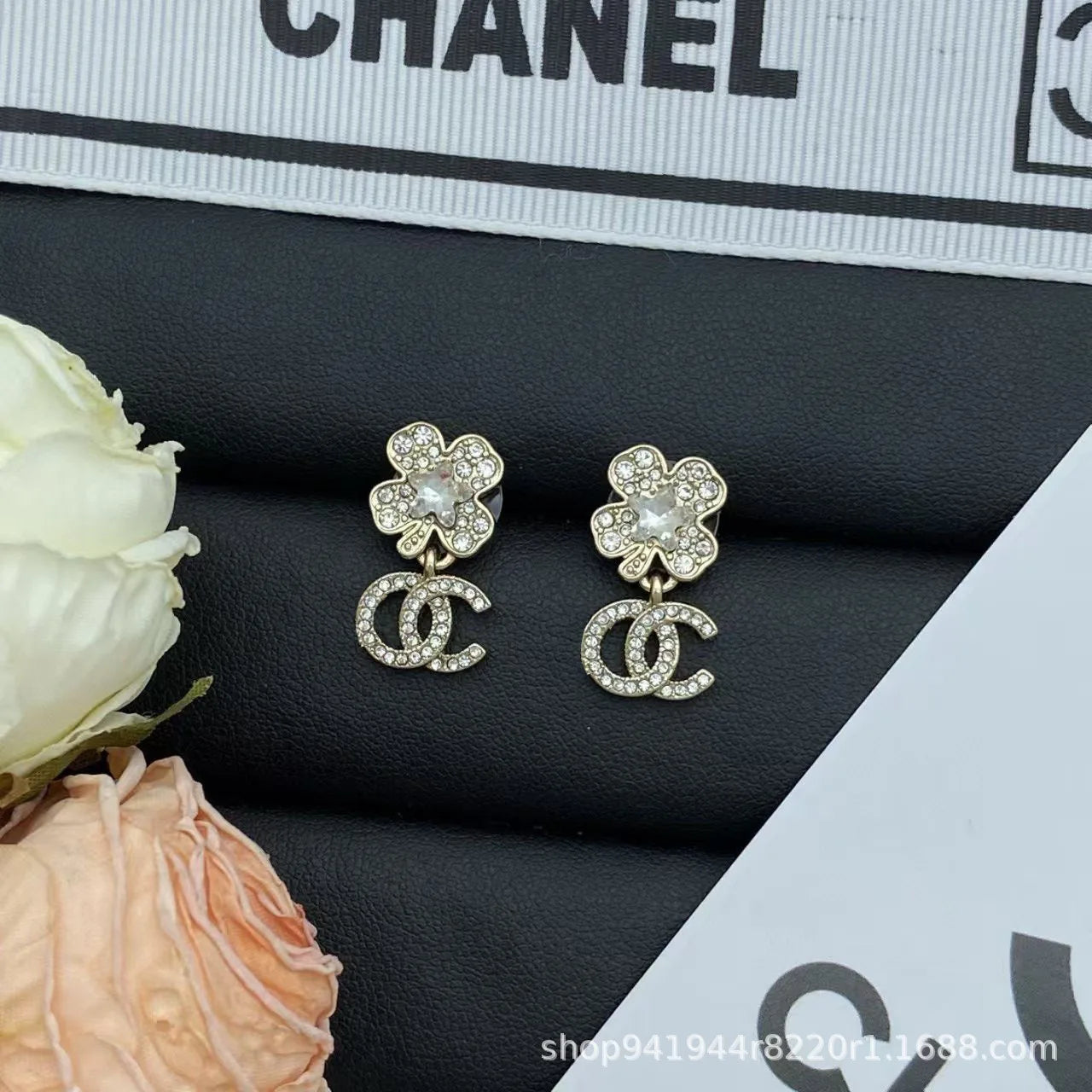 New Love Double Letter Stud Earrings, Fringed Stars Fashion Light Luxury Versatile Same Style