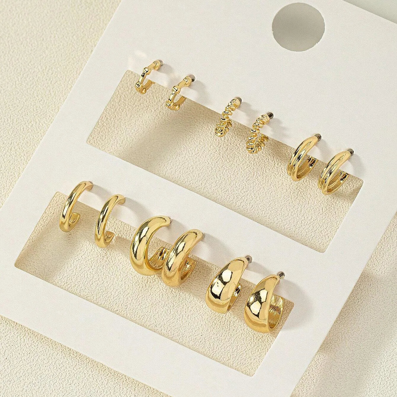 3 To 4 Pairs Set Chic Glossy Gold Plated Copper Crystal Oval Huggie Hoop Earrings For Women Urban Modern Style