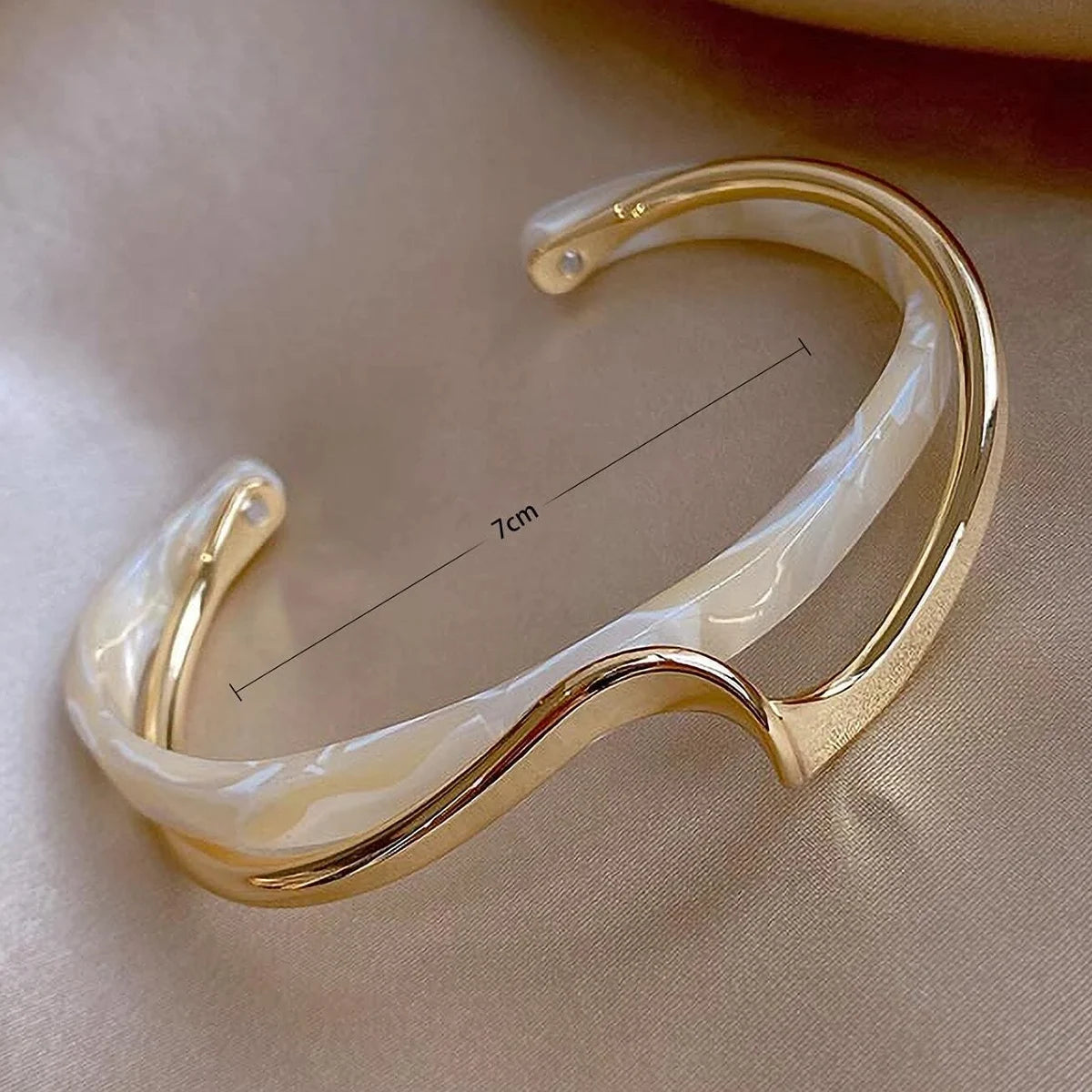 Womens Titanium Steel Gold Bracelet With Zircon Inlay Fashionable Stainless Steel Bangle For Daily Wear