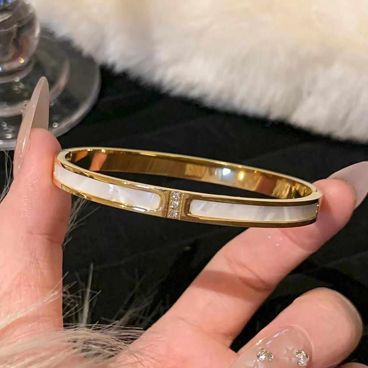 Womens Titanium Steel Gold Bracelet With Zircon Inlay Fashionable Stainless Steel Bangle For Daily Wear