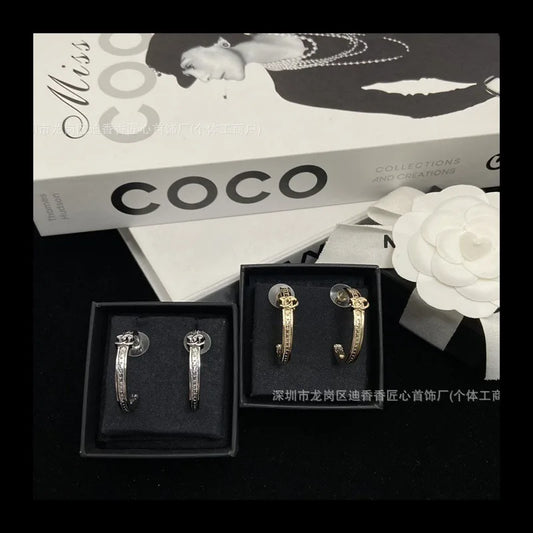 Classic Snake Bone Stud Earrings Light Gold And Silver Needle For Women Versatile Fashion Premium Jewelry