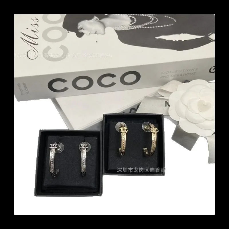 Classic Snake Bone Stud Earrings Light Gold And Silver Needle For Women Versatile Fashion Premium Jewelry